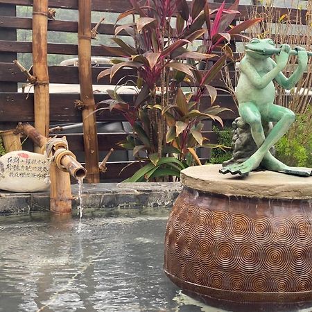 Cheng-Ping Hot Spring Inn Wenquan Bagian luar foto